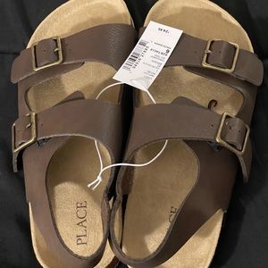 Tan+dark brown, boy’s size 6 sandals, never worn.